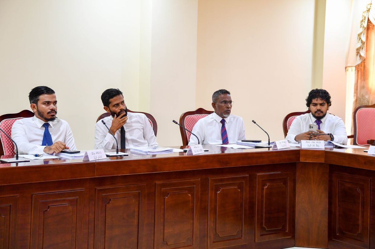 ސަރުކާރު ކުންފުނިތަކަށް ނުލިބި ހުރި ފައިސާގެ ތަފްސީލު މަޖިލީހުން ހޯދަނީ