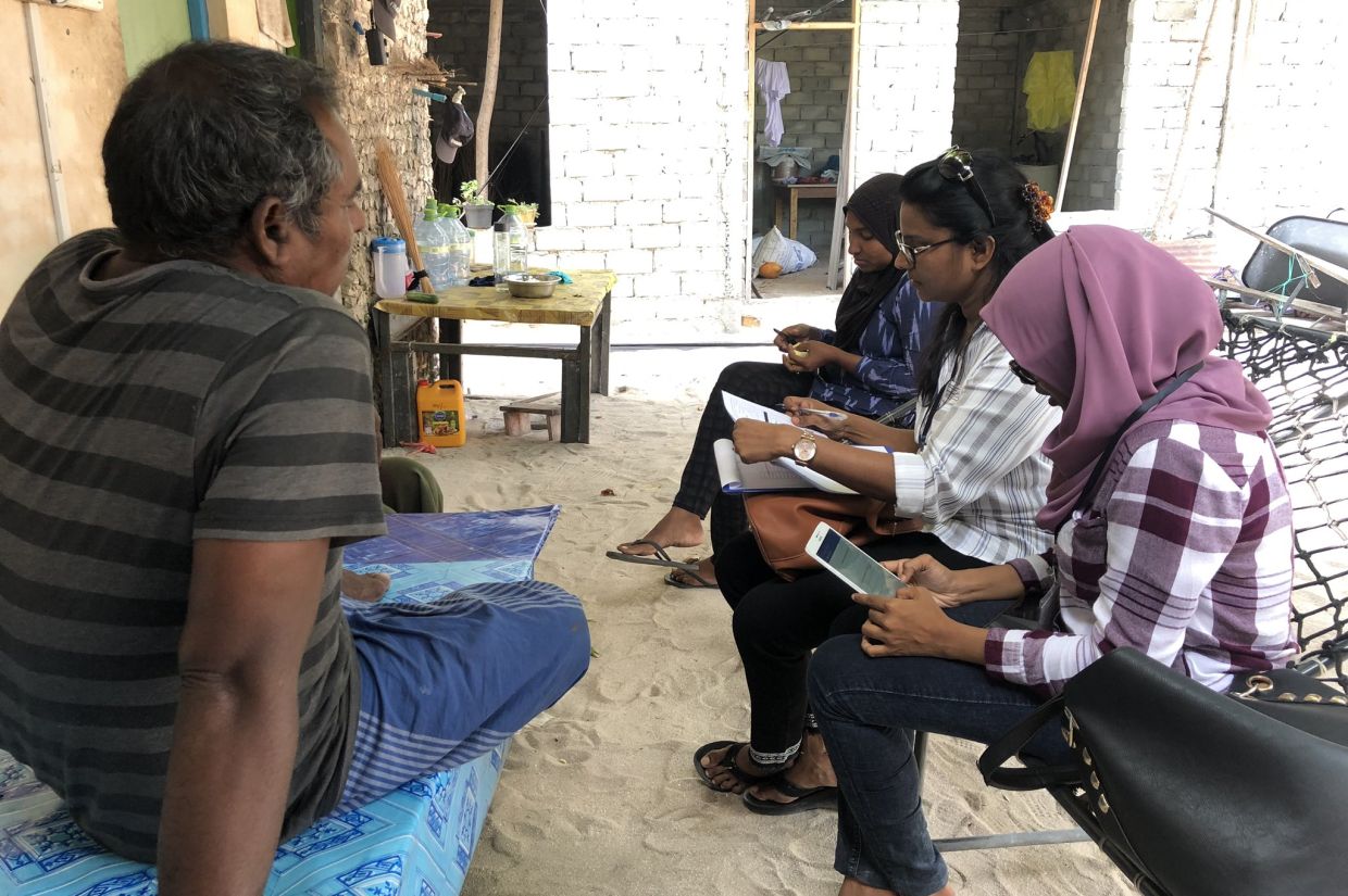 އެމްބީއެސް އިން މީގެ ކުރިން ސާވޭއަކަށް މަޢުލޫމާތު އެއްކުރަނީ. / ފޮޓޯ: އެމްބީއެސް