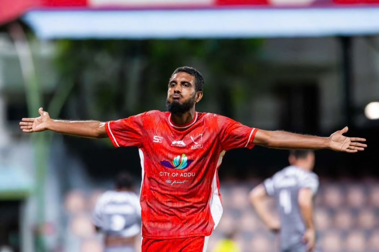 ލަނޑު ގޯންޏަކާއެކު ނައިފަރު ބަލިކޮށް އައްޑޫ ސިޓީ ކުއާޓާއަށް