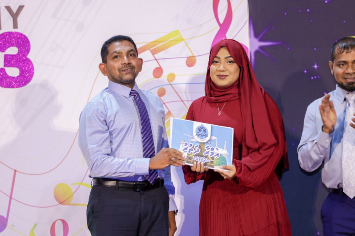 "މަދަހަ ރަން އަޑު" ސީޒަން 5 ގެ އެއްވަނަ ޙާސިލްކުރި މުޝާތު މުސްތާޤް. / ފޮޓޯ: ސަން