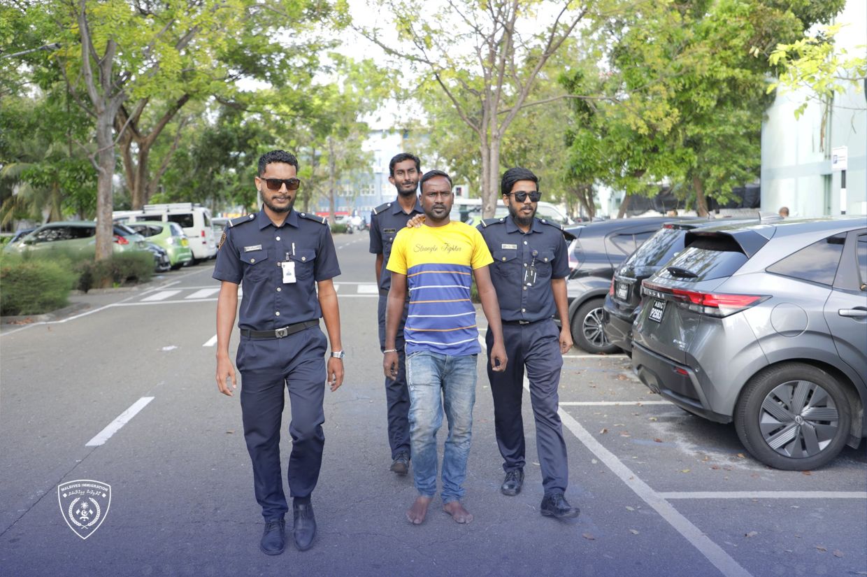 އިމިގްރޭޝަނުން ކުރިއަށް ގެންދިޔަ ރެއިޑް އޮޕަރޭޝަނުގެ ތެރެއިން. / ފޮޓޯ: އިމިގްރޭޝަން