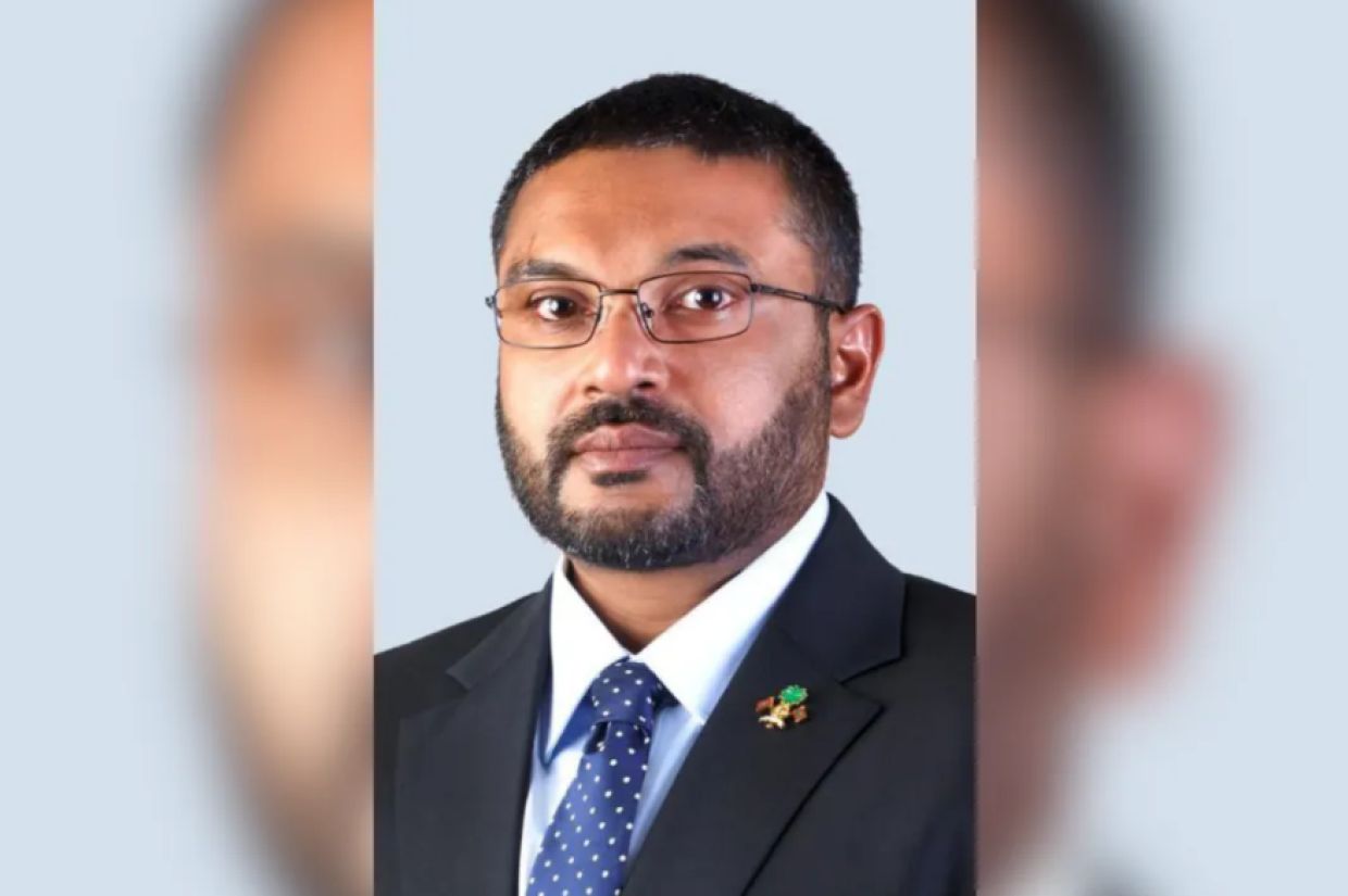 ދިފާޢީ ވަޒީރު އިންޑިއާއަށް ވަޑައިގަންނަވަނީ