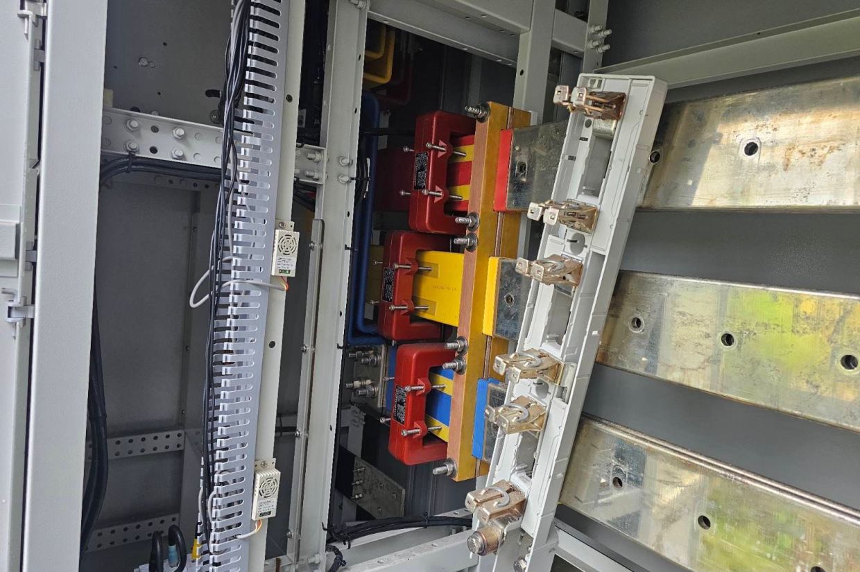 ހުޅުމާލެ 2 ގައި ހުންނަ ސްޓެލްކޯގެ ކަރަންޓު ޓްރާންސްފޯމަރުތަކަކަށް ގެއްލުން ދީފި