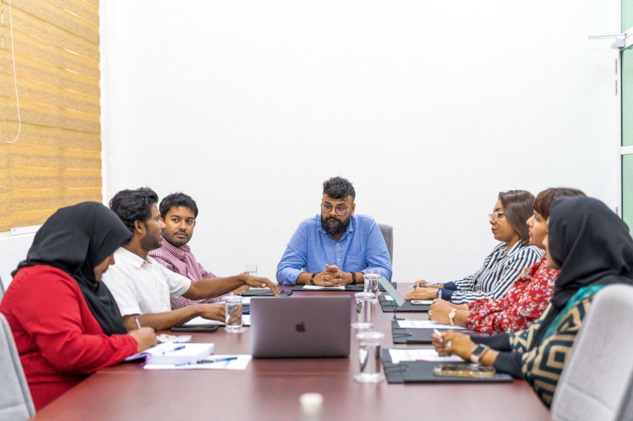 އުކުޅަހުގައި ބޭއްވި އެމްއެމްޕީއާރުސީގެ ބޯޑު ބައްދަލުވުމުގެ ތެރެއިން.