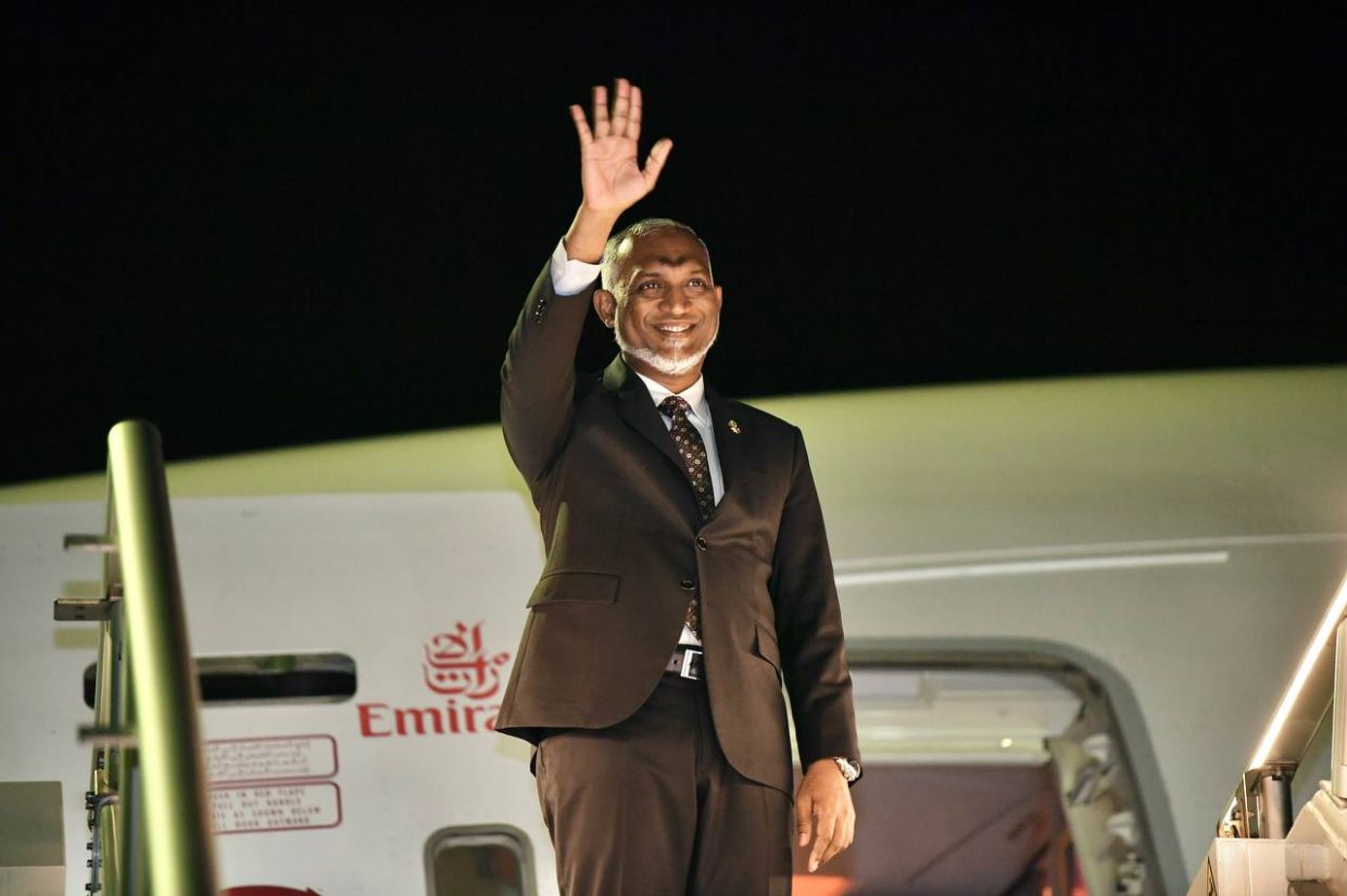 ރައީސުލްޖުމްހޫރިއްޔާ ޑރ. މުޙައްމަދު މުޢިއްޒު - ދުނިޔޭގައި ޑިޖިޓަލް ދާއިރާގައި ދެވަނައަށް އެންމެ ކުރިއަރާފައިވާ އެސްޓޯނިއާއަށް ވަޑައިގެންނެވުމަށް ރައީސް ވަނީ ނިންމަވާފައި.