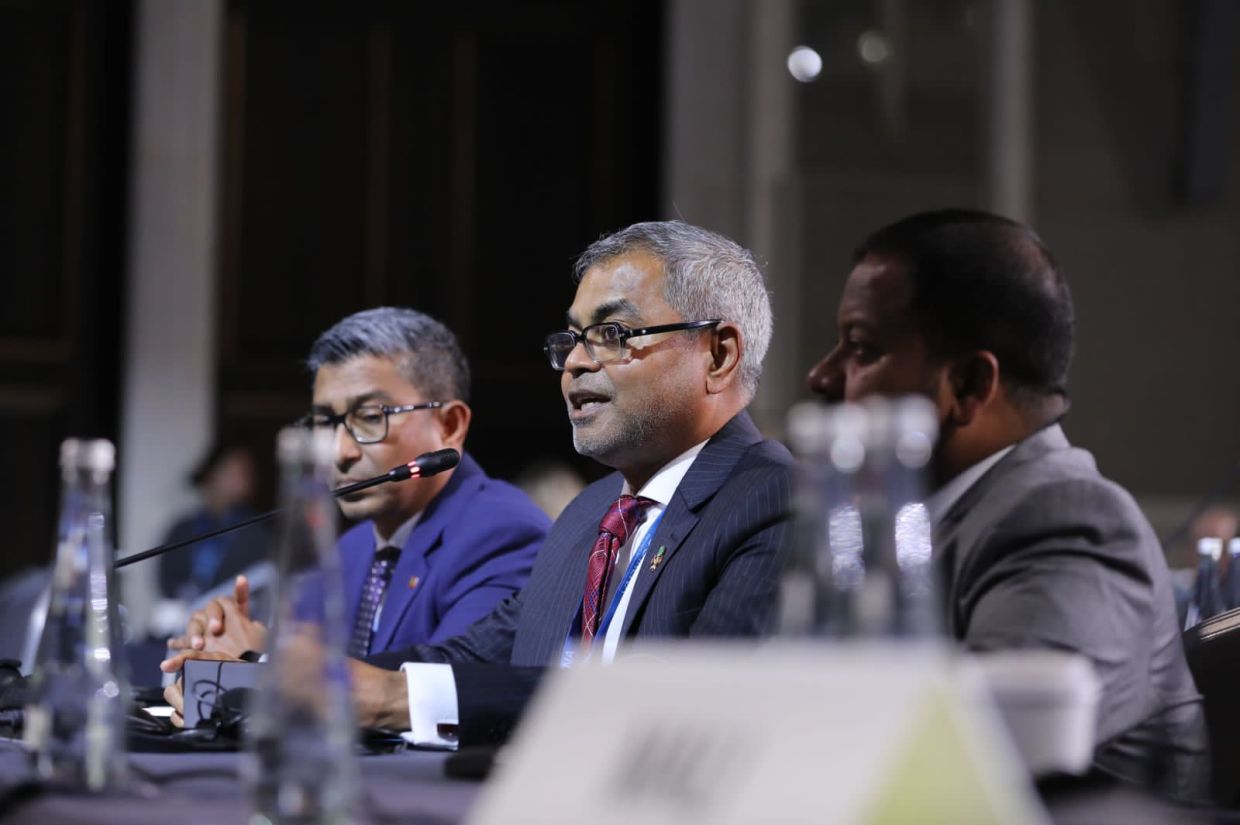 އައިރީނާ އެސެމްބްލީގައި މިނިސްޓަރު ތޯރިޤް ތަޤުރީރުކުރައްވަނީ. / ފޮޓޯ: އެންވަޔަރަމަންޓް މިނިސްޓްރީ