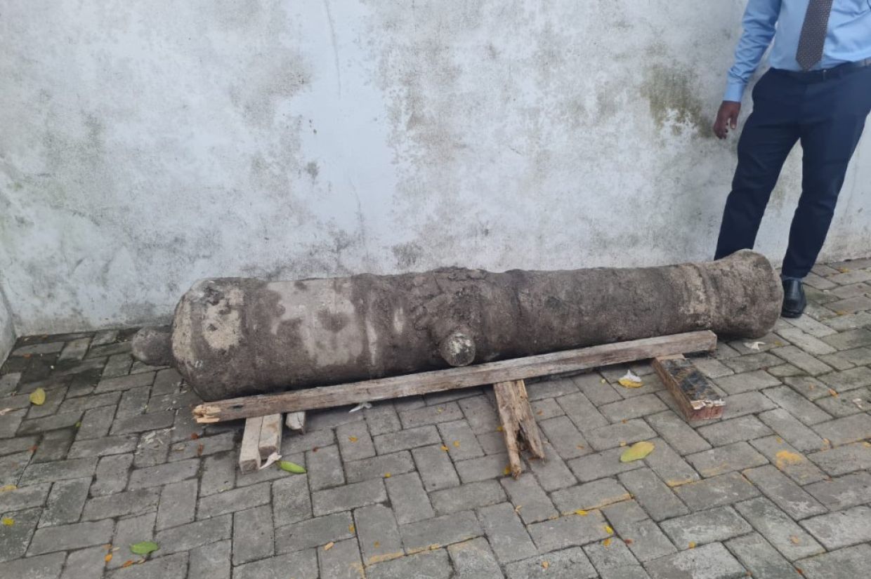 ހަބީބް ބޭންކު ކުރިން ހުރި ބިމުން ފެނުނު ބޮޑުބަޑިއަކީ 1600ގެ އަހަރުތަކުގެ ބަޑިއެއް: ވަޒީރު