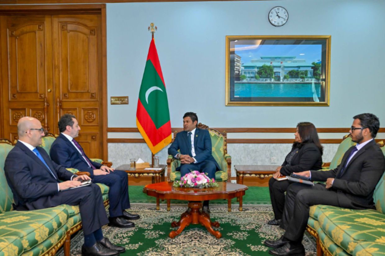 ރާއްޖެއާއި އަޒަރުބައިޖާނާ ދެމެދު އިޤްތިޞާދީ އަދި ފަތުރުވެރިކަމުގެ ގުޅުން ބަދަހިކުރުމަށް މަޝްވަރާކޮށްފި