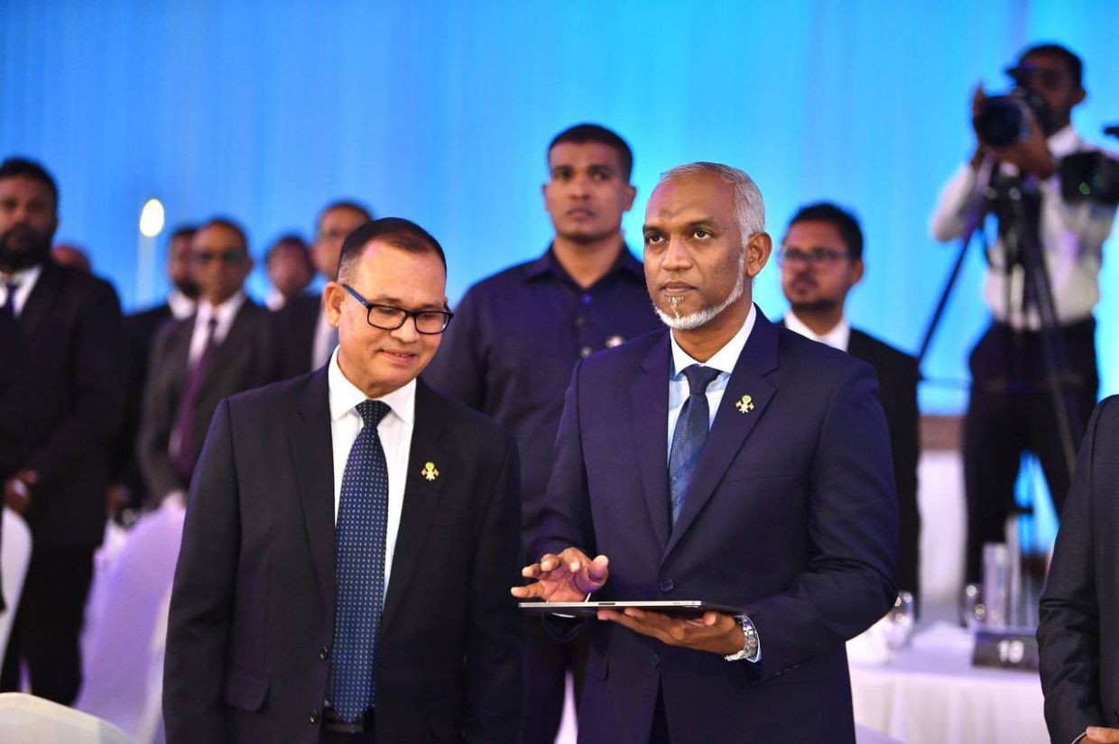ރައީސް މުއިއްޒުގެ ނަން ލާމަރުކަޒީ ނިޒާމުގެ ތާރީޚުގައި ލިޔެވޭނީ ރަންއަކުރުން: އާދަމް ޝަރީފް