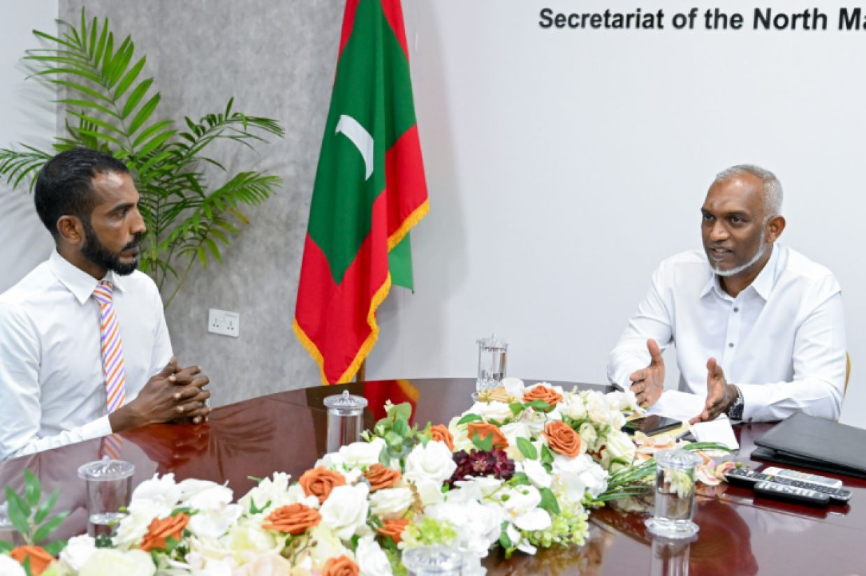 ރައީސް ރ. އަތޮޅު ކައުންސިލާއި ބައްދަލުކުރައްވައި ތަރައްޤީގެ މަޝްރޫޢުތަކާމެދު މަޝްވަރާކުރައްވައިފި