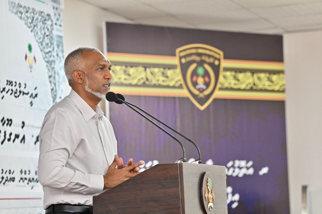 ރައީސް އުނގޫފާރުގެ ރައްޔިތުންނާ ބައްދަލުކުރެއްވުން. / ފޮޓޯ؛ ރައީސް އޮފީސް