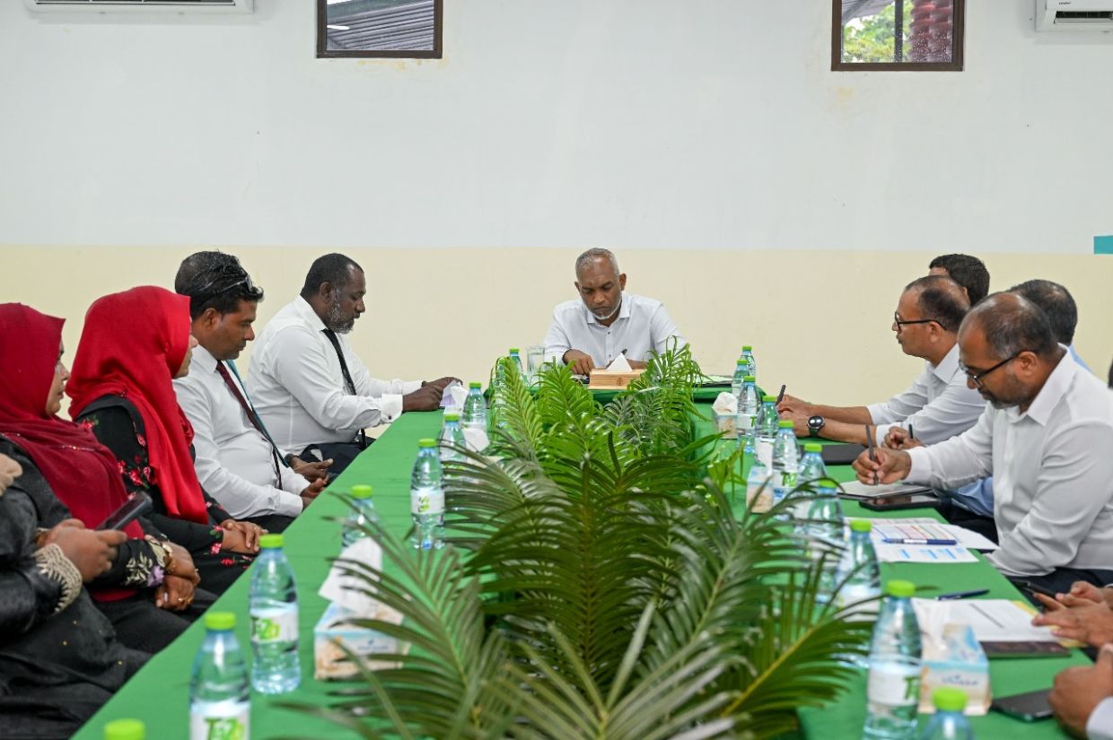 ރަސްމާދޫގެ ތަރައްޤީއަށް އިސްކަންދޭ ކަންކަމާއިމެދު ރައީސް މަޝްވަރާކުރައްވައިފި