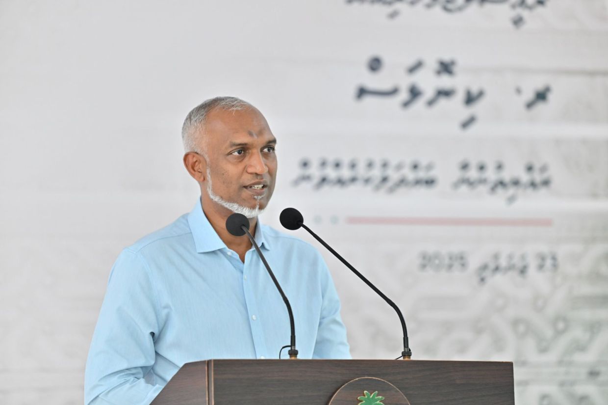 ރައީސް ކިނޮޅަހު ރައްޔިތުންނާ ބައްދަލުކުރެއްވުން/ ފޮޓޯ: ރައީސް އޮފީސް