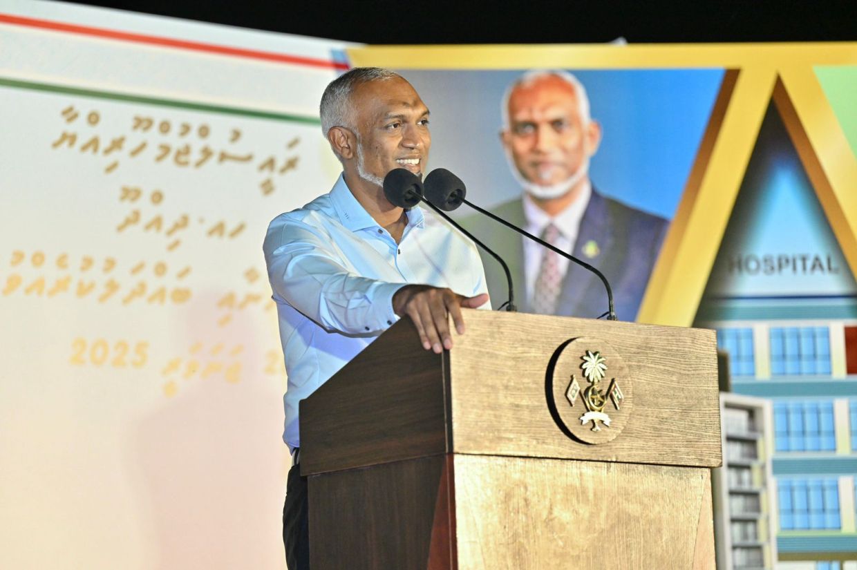 ދެން ދިއްދޫއަށް އަންނާނީ އެއާޕޯޓު އަޅައި، ދިއްދޫއަށް ޖައްސާ ފުރަތަމަ ފްލައިޓުގައި: ރައީސް