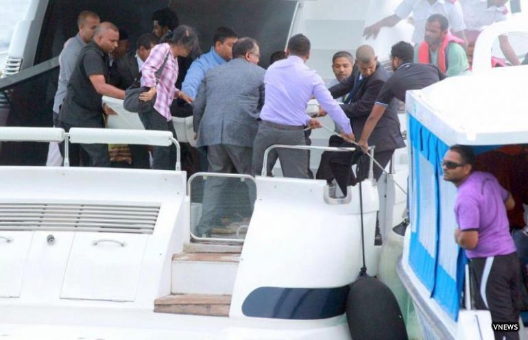 ފިނިފެންމާ ލޯންޗުގައި އައިޑީޑީއެއް ގޮއްވާލި ހާދިސާގެ ތެރެއިން (9/2015) / ޕޮޓޯ: ވީނިއުސް