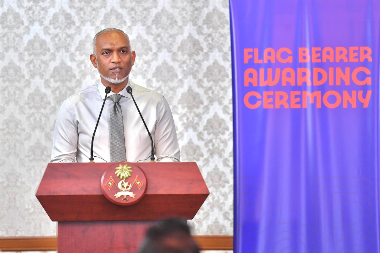 ރައީސް ޑރ.މުއިއްޒު އޮލިމްޕިކްގައި އުފުލާ ރާއްޖޭގެ ދިދަ ހަވާލު ކުރެއްވުމުގެ ތެރެއިން