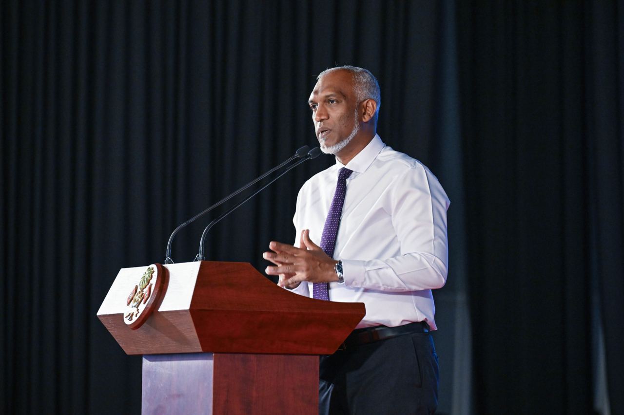 ރައީސް ޑރ.މުހައްމަދު މުއިއްޒު