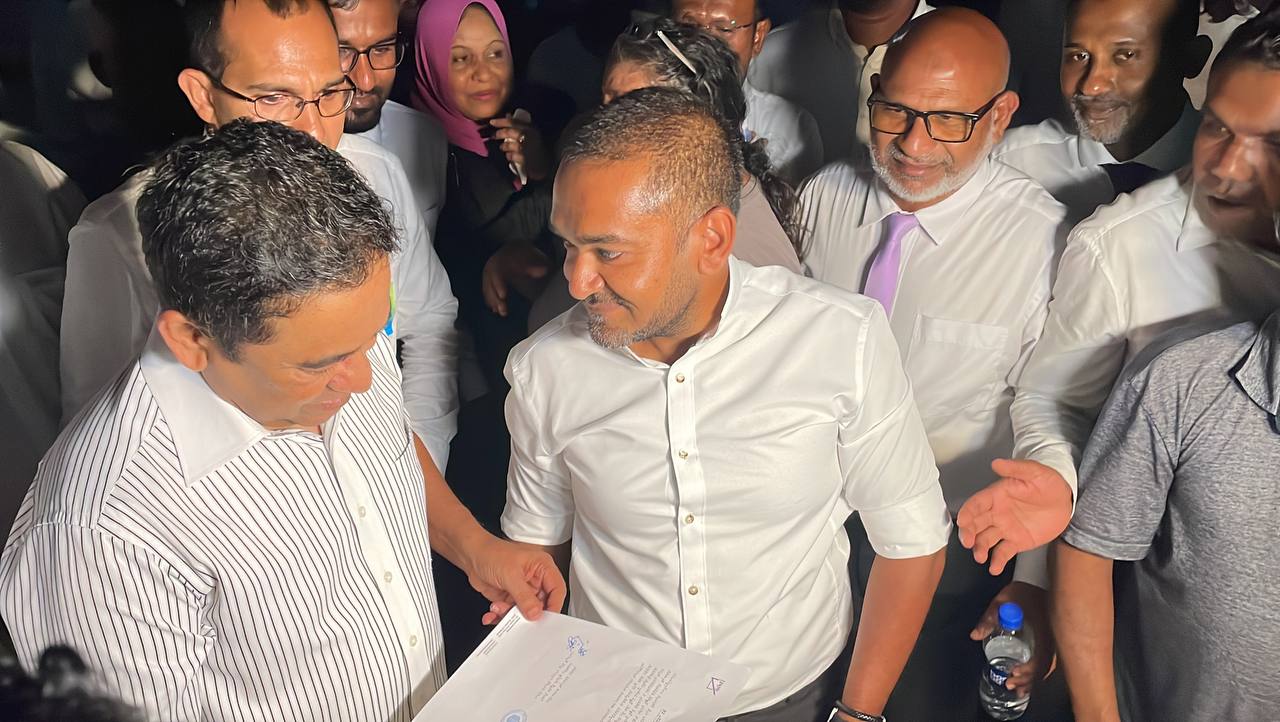ރައީސް ޢަބްދުﷲ ޔާމީނު ޢަބްދުލް ޤައްޔޫމް ދަރިކަލުން ޒެއިން ޢަބްދުﷲ ޔާމީން އާއި ވާހަކަފުޅު ދައްކަވަނީ