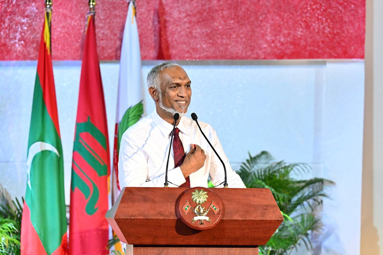 ރައީސުލްޖުމްހޫރިއްޔާ ޑރ. މުޙައްމަދު މުޢިއްޒު