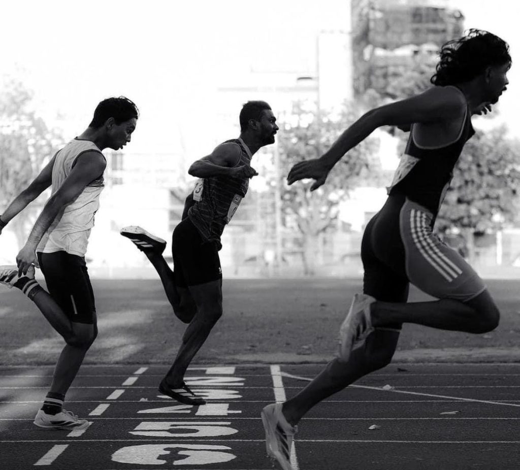 އިބާދުالله އާދަމް އާއި އަހުނާ 100 މީޓަރުގެ ޗެމްޕިއަންކަން ހޯދައިފި