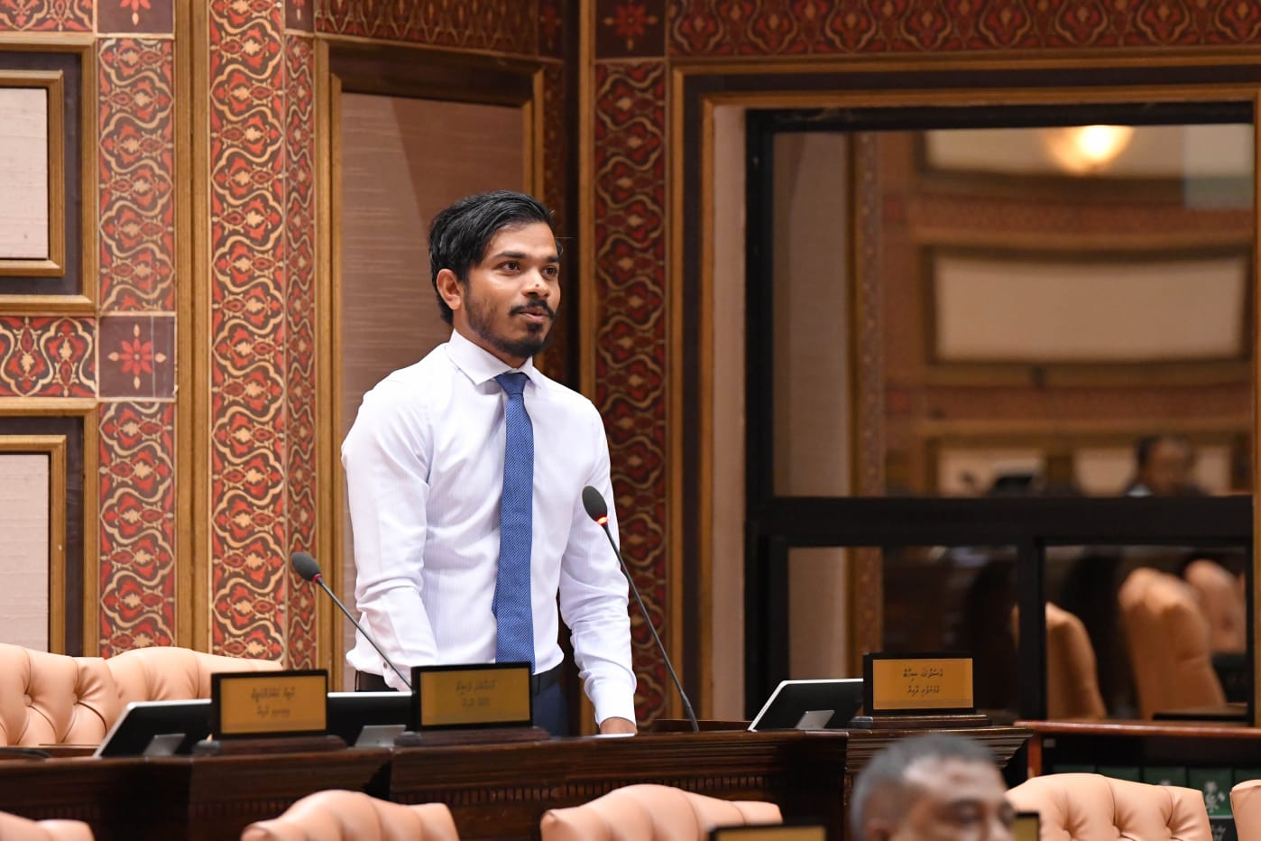 ފުރާ ބިދޭސީން އަތުން ފީ ނަގަނީ ޕާޓީއަށް މަސައްކަތް ކޮށްދިން ފަރާތްތަކަށް ބަދަލުދޭކަށް ނޫން: އަސަދު