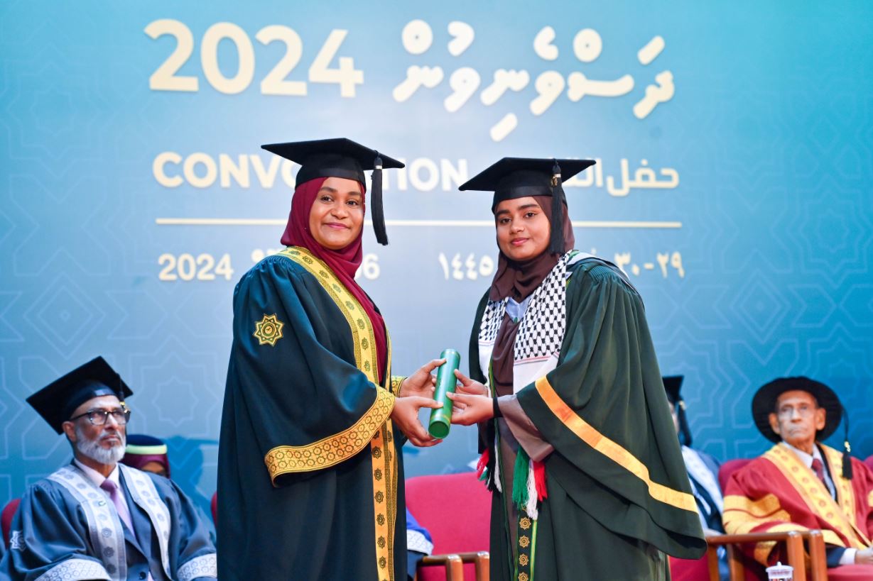 ދަސްވެނިވުމަކީ ހަމައެކަނި ސަނަދެއް ނޫން، އެއީ ތިމާގެ ޤާބިލްކަން އިތުރުކުރުން: ފަސްޓް ލޭޑީ ސާޖިދާ