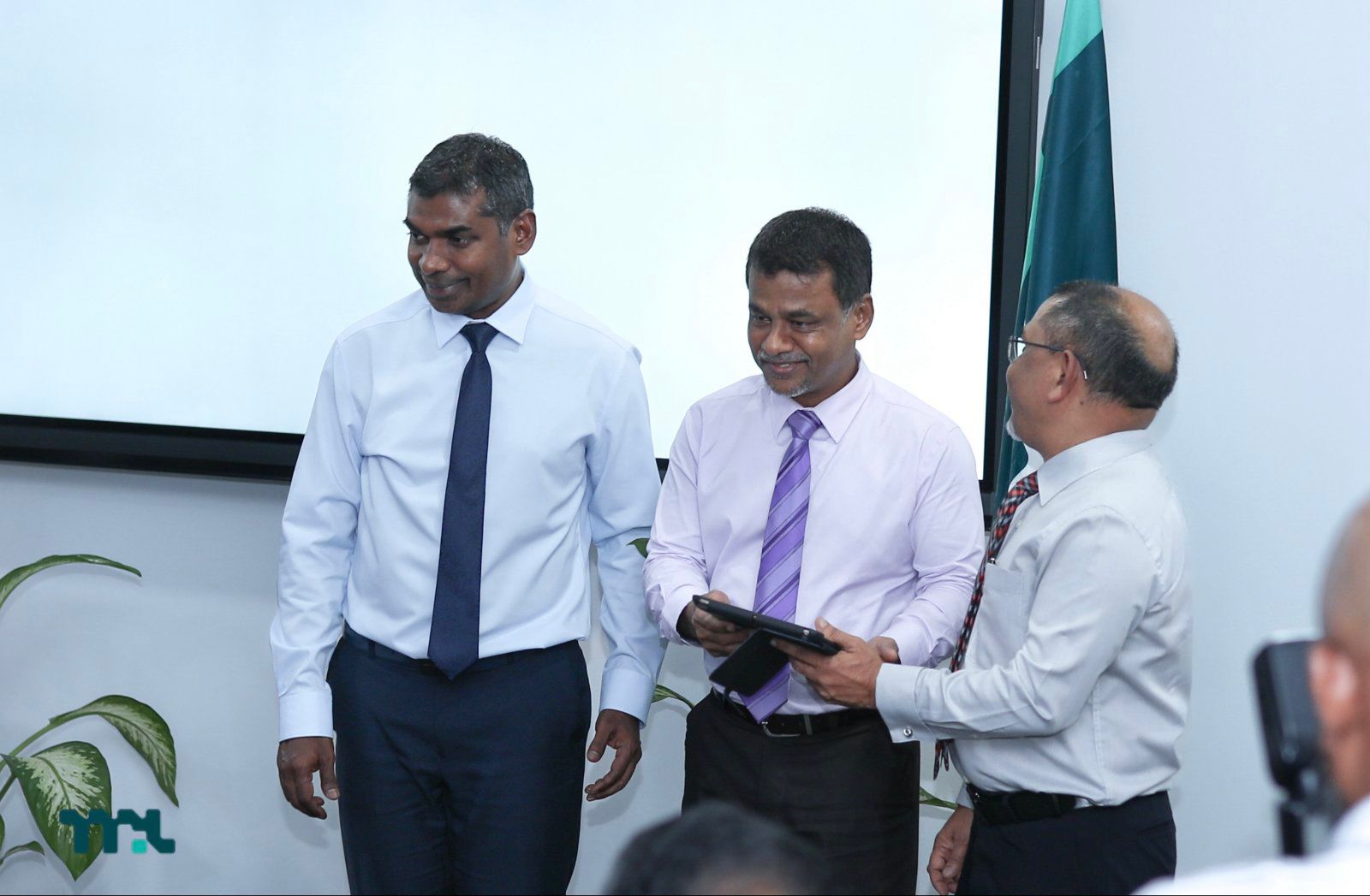 ފޮޓޯ: އެމްޕީއެލް