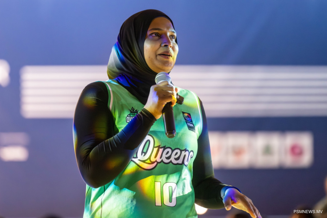 ބާސްކެޓްބޯޅައިގެ ރާއްޖޭގެ ލެޖެންޑް ފާތިމަތު ރިޝްމާ 22 އަހަރަށްފަހު ރޭ ރިޓަޔަރ ކޮށްފި