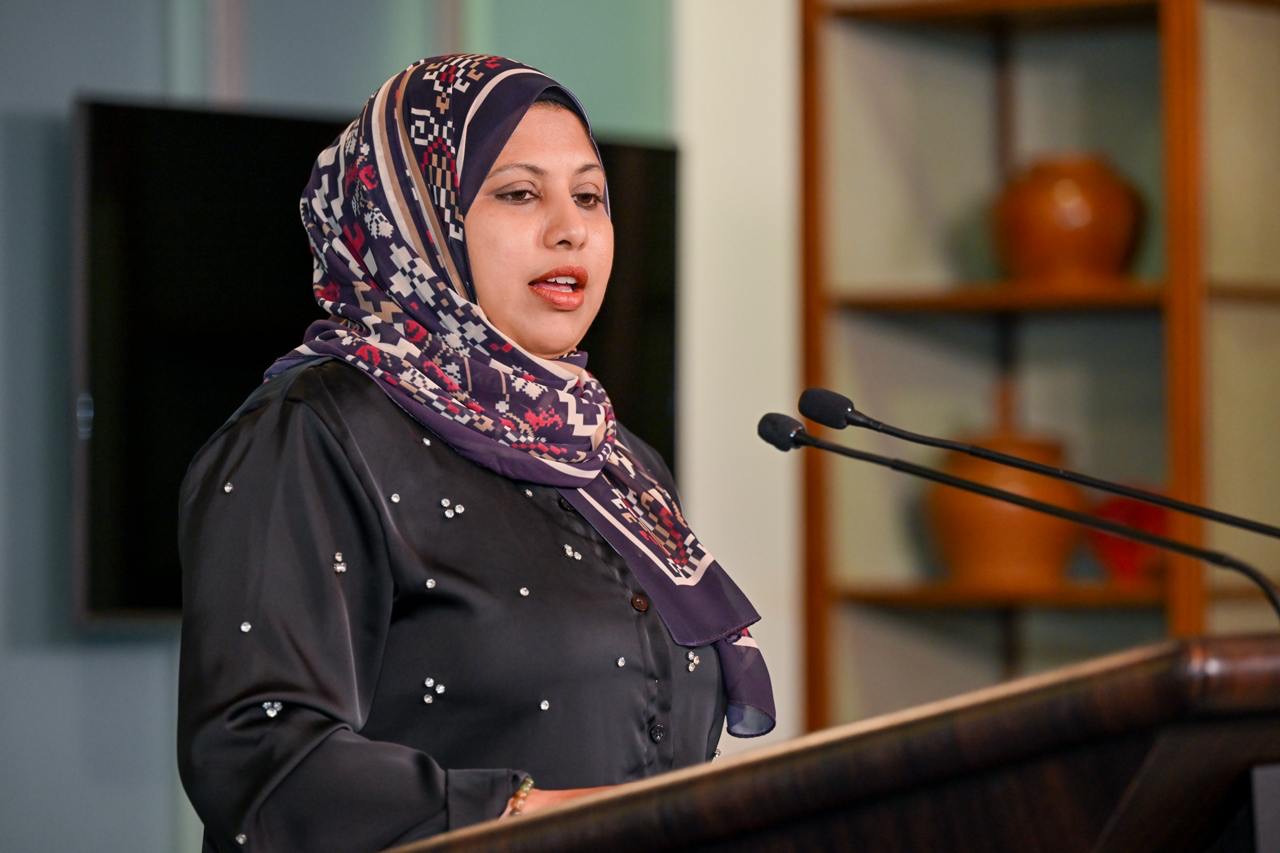 ޑިމޮކްރަސީގެ ނަމުގައި ދޮގު ވާހަކަ ފަތުރައިގެން ނުވާނެ!