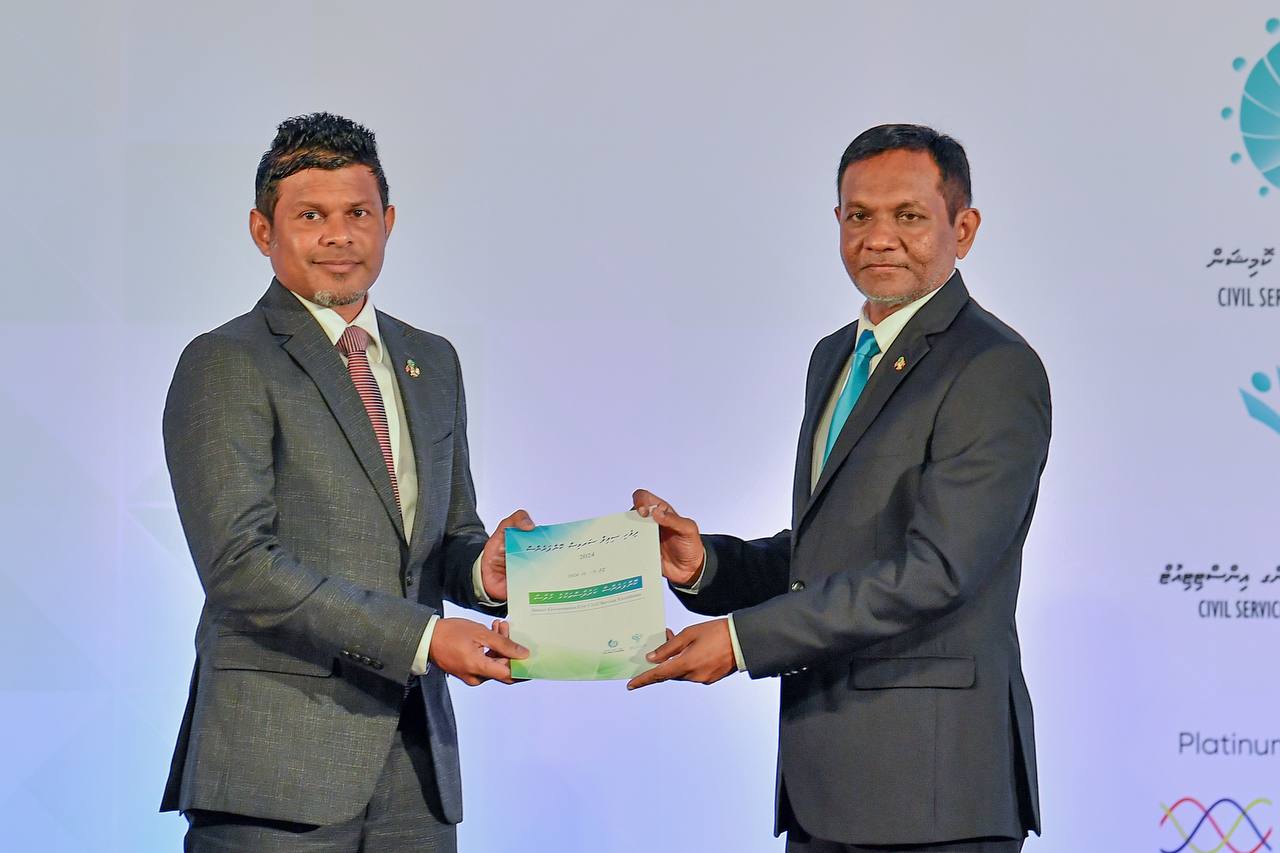 ރައްޔިތުންނަށް ޚިދުމަތް ކުރުމަކީ ވަރަށް ކެތްތެރިކަމާއެކު އަދާކުރަން ޖެހޭ ބުރަ ޒިންމާއެއް: ނައިބު ރައ