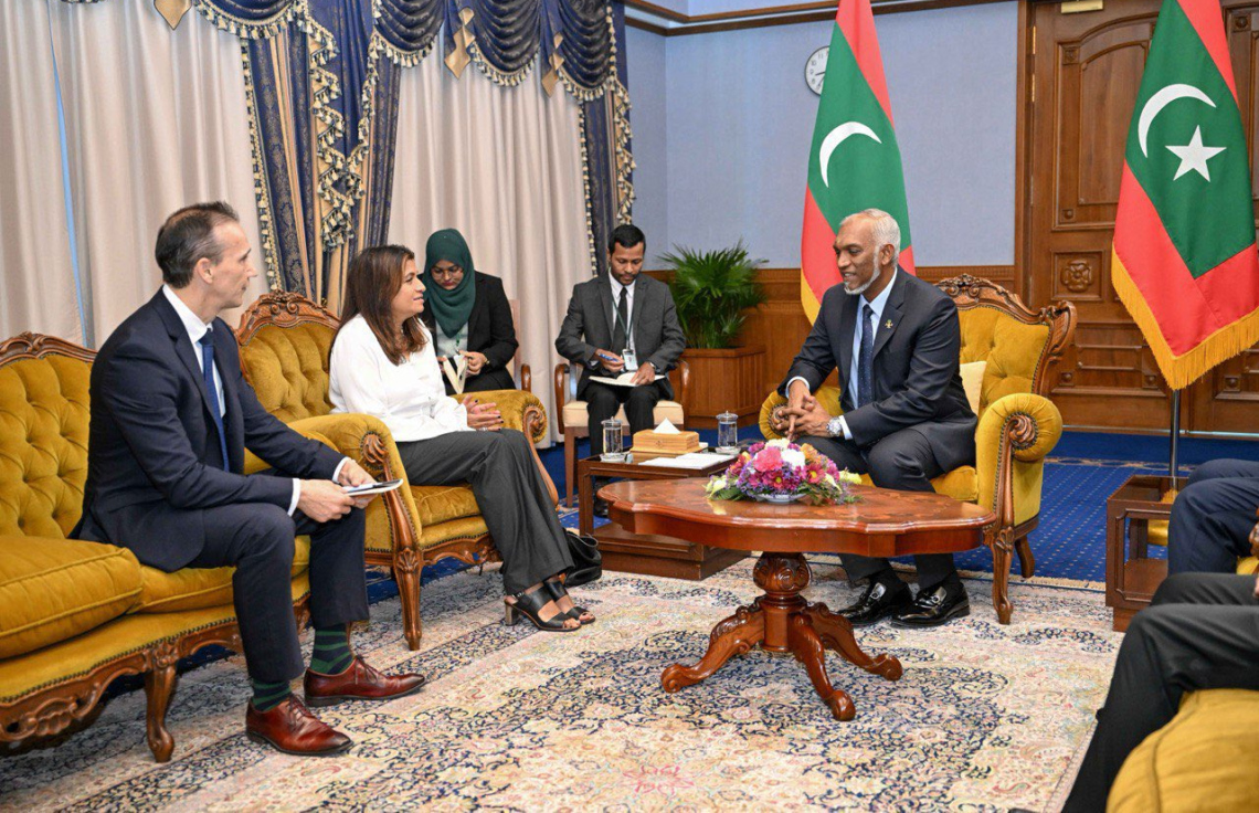 މޯލްޑިވްސް ޑިވެލޮޕްމެންޓް ބޭޏްކުގެ ސީއީއޯ އާއި ޗެއާމަންއާއެކު ރައީސް މިއަދު ބޭއްވެވި ބައްދަލުކުރެއްވުމުގެ ތެރެއިން