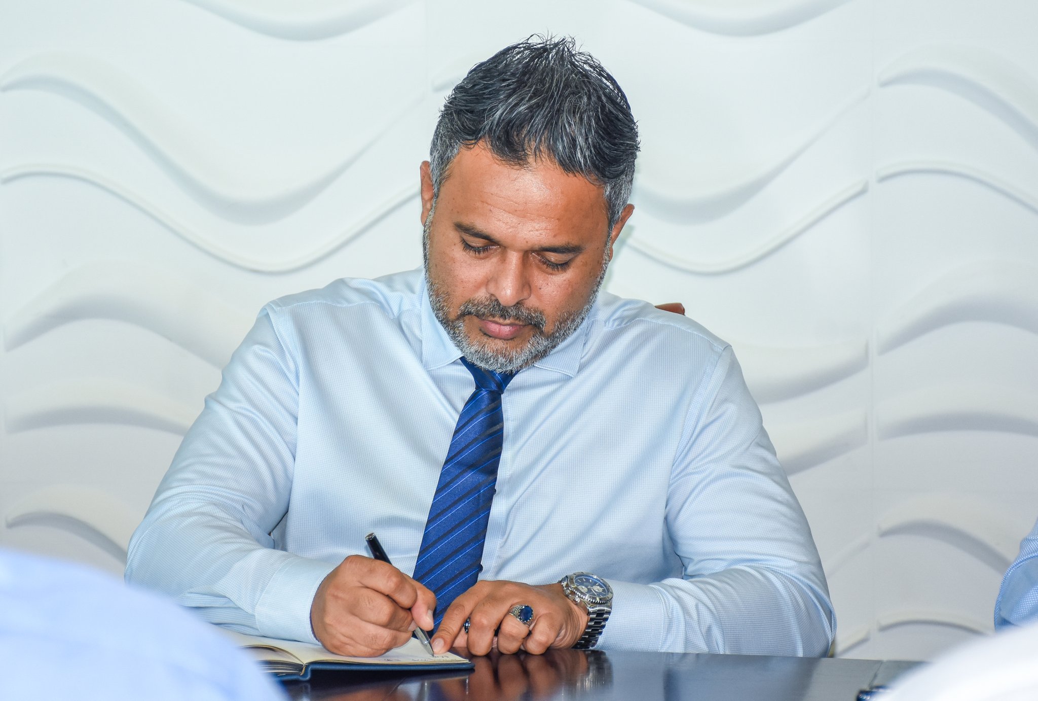 މިނިސްޓަރ ޝިޔާމް / ފޮޓޯ - ފިޝަރީސް މިނިސްޓަރީ