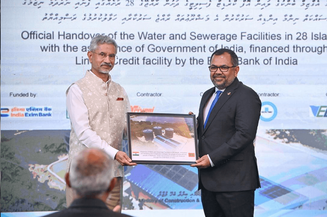 ންޑިއާ ސަރުކާރުން, ރާއްޖޭގެ 28 ރަށެއްގައި ހިންގި ތަރައްޤީގެ މަޝްރޫޢުތަކެއް ނިންމާ ދިވެހި ސަރުކާރާއި ހަވާލުކުރެއްވުން