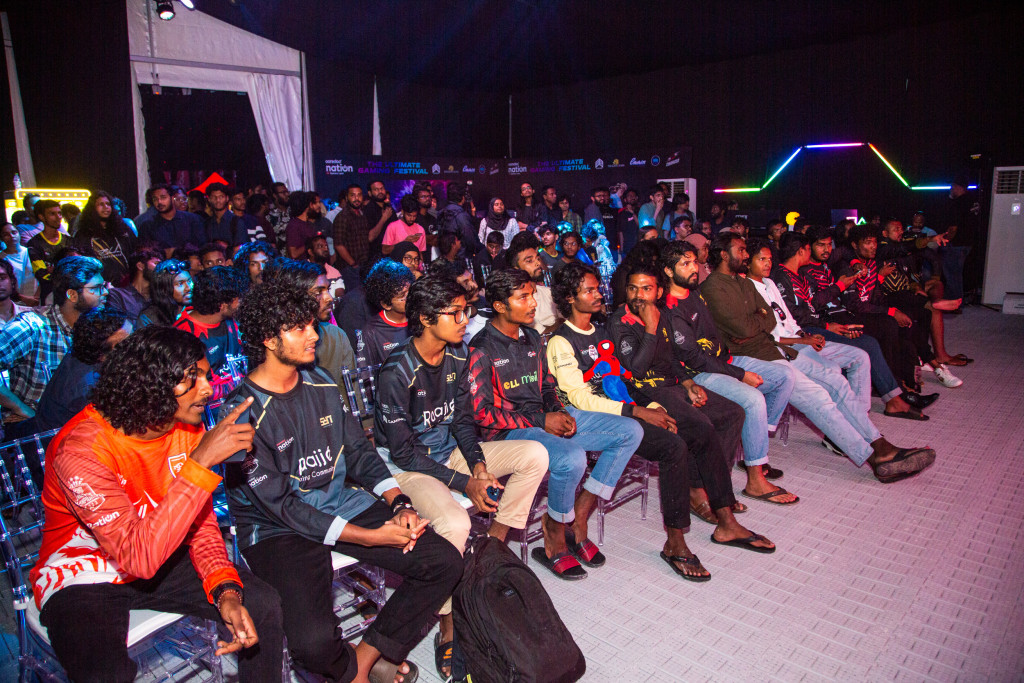 އިވެންޓެއްގައި ޒުވާނުން ބައިވެރި ވަނީ - ފޮޓޯ: އަވަސް