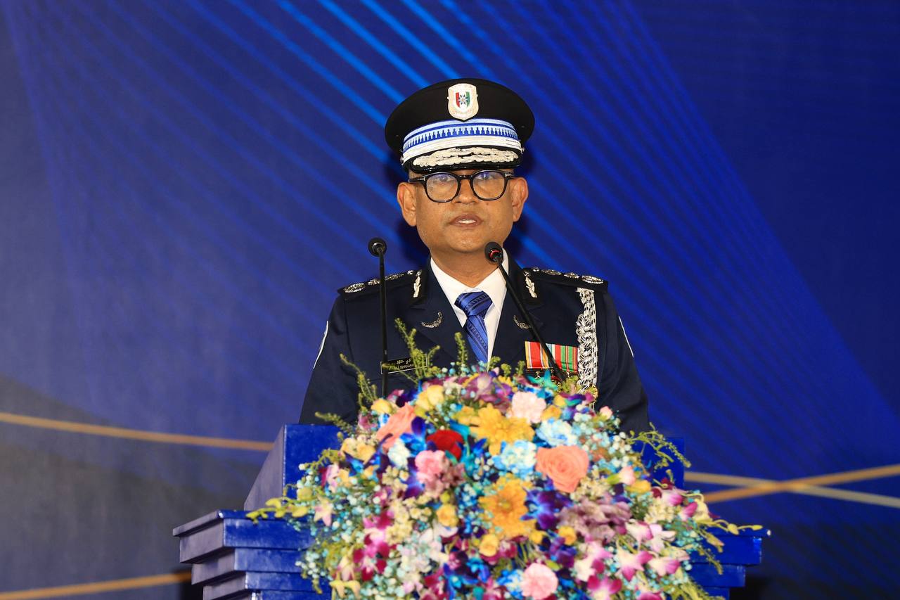 ކޮންމެ އޮފިސަރެއްގެ ހަށިގަނޑުގައި ވެސް ޤައުމީ ލޭ ހިނގާކަން ފެންނަން ޖެހޭ: ސީޕީ