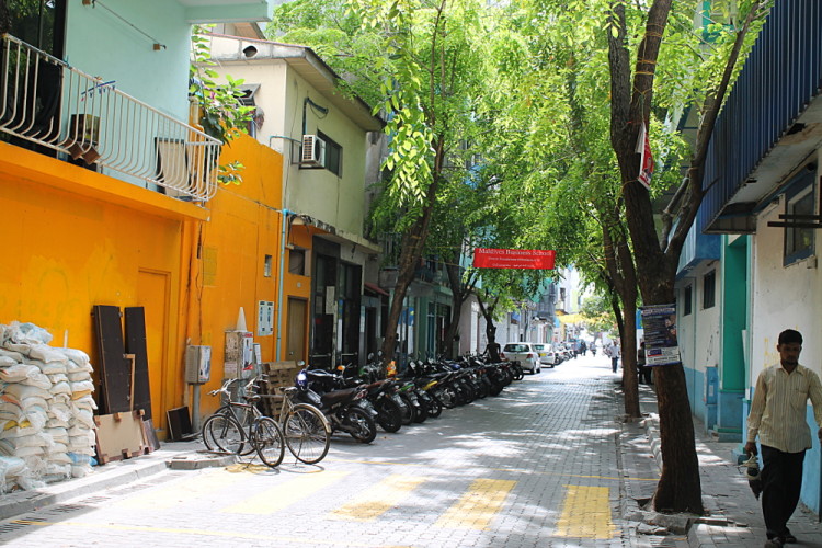 ހުކުރު ދުވަހު ހަވީރު ހަތަރަކުން ހަޔަކަށް މާލޭގައި ވެހިކަލް ދުއްވުން މަނާކޮށްފި