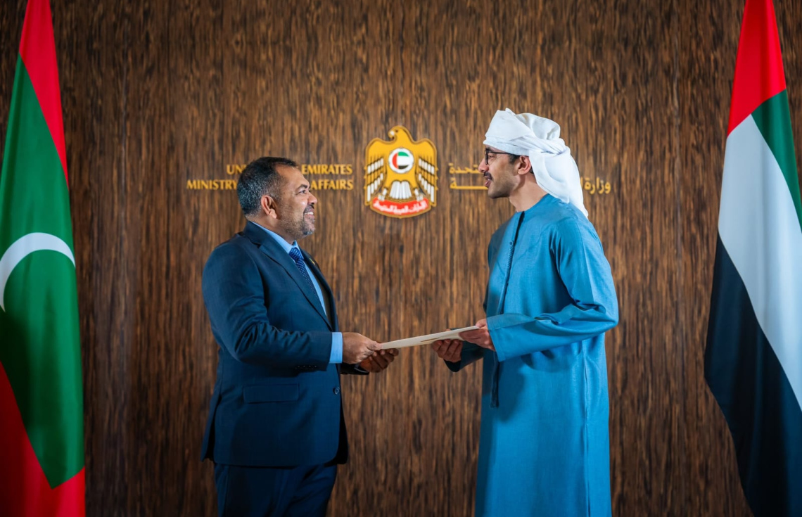 ރައީސްގެ ސިޓީފުޅު ޔޫއޭއީގެ ފޮރިން މިނިސްޓަރަށް އަރުވައިފި