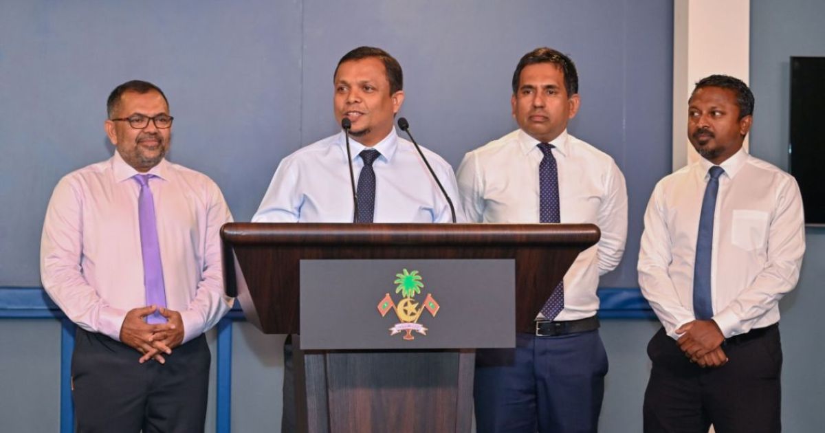 އިންޑަސްޓްރިއަލް ޑިވެލޮޕްމަންޓް ފްރީޒޯންގެ ސީއީއޯ އަކަށް ޝަފީގު