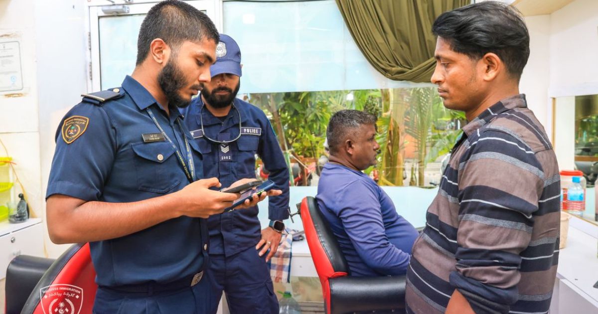 އިތުރު ދެ ބިދޭސީން އިމިގްރޭޝަނުން އަތުލައިފި