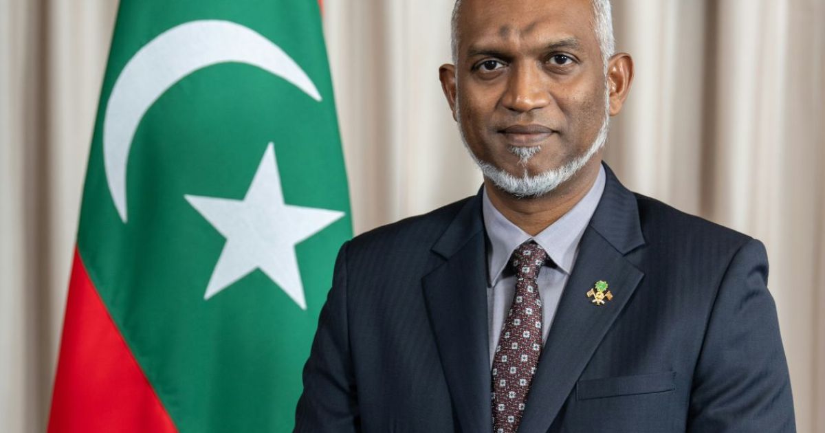 އެކްސްކްލޫސިވް އަޕްޑޭޓްތަކަށް ރައީސްގެ ވަޓްސްއެޕް ޗެނަލް ފޮލޯކުރައްވާ!