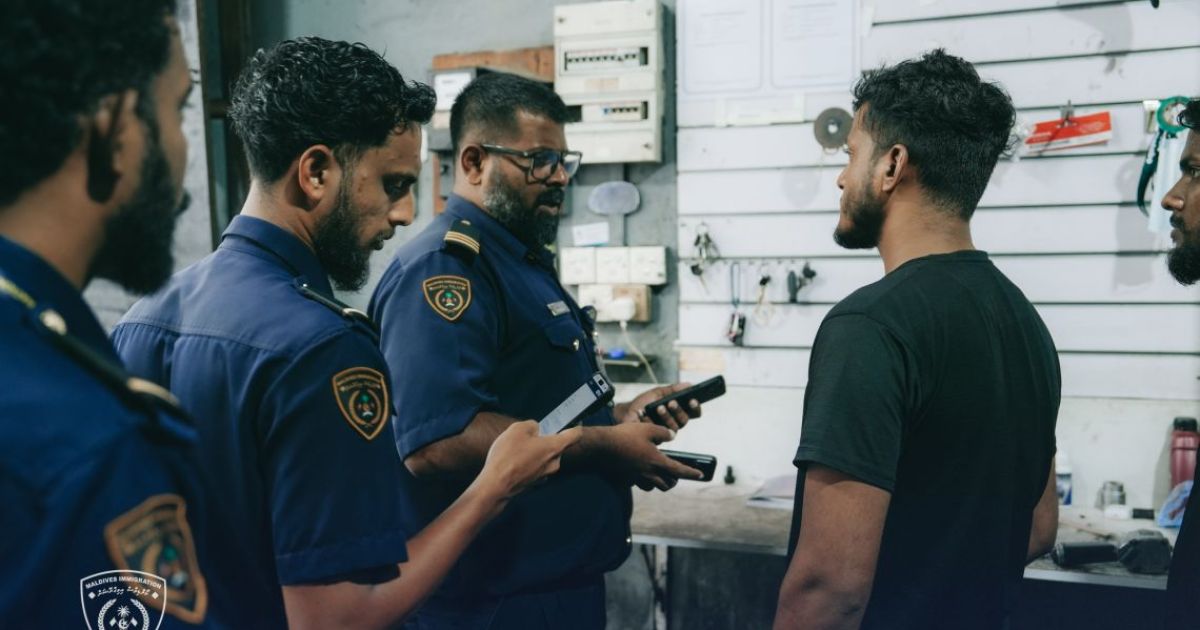 ގަވާއިދާ ހިލާފަށް އުޅޭ ދެބިދޭސީއަކު ގަރާޖަކުން ހިފަހައްޓައިފި
