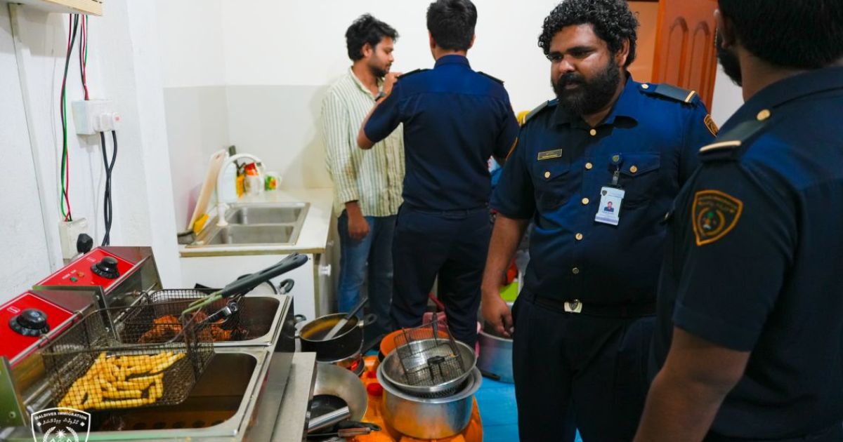 ގަވާއިދާ ޚިލާފަށް ވިޔަފާރިކުރި 3 ބިދޭސީން ހައްޔަރުކޮށްފި