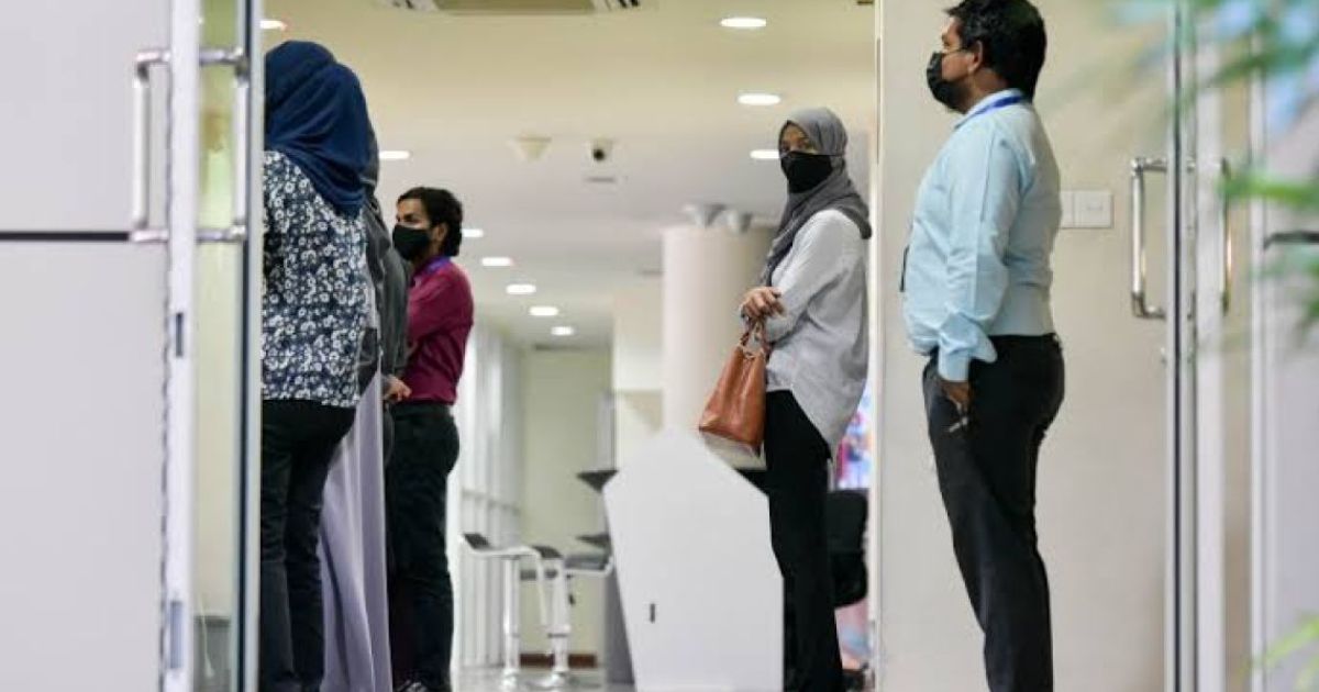 ފަހު 10 ގައި ވަޒީފާއަށްދާ މުވައްޒަފުންނަށް އިނާޔަތްދެނީ
