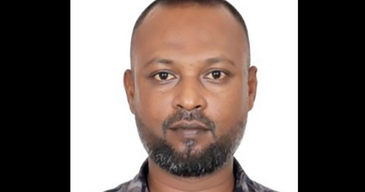 މަނަދޫމީހާ ދިޔައީ ބޭރަށް! އޭނާ ޑުރަގާއެކު ހައްޔަރުކޮށްފި