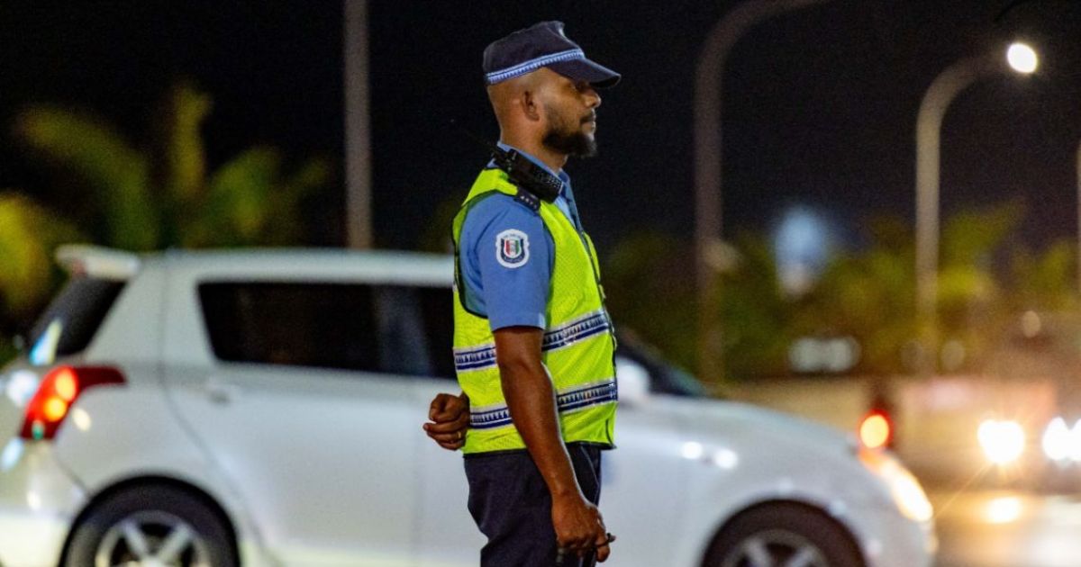 ކެފޭއެއްގައި ހިނގި މާރާމާރީއަކާ ގުޅިގެން ބިދޭސީއަކު ހައްޔަރުކޮށްފި