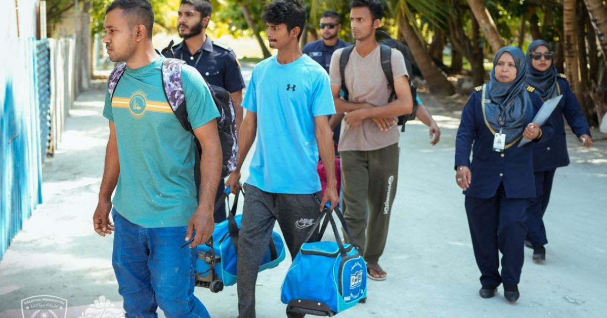 ދުވާފަރުގައި ގަވާއިދާ ހިލާފަށް އުޅުނު ބިދޭސީން ހިފަހައްޓައިފި