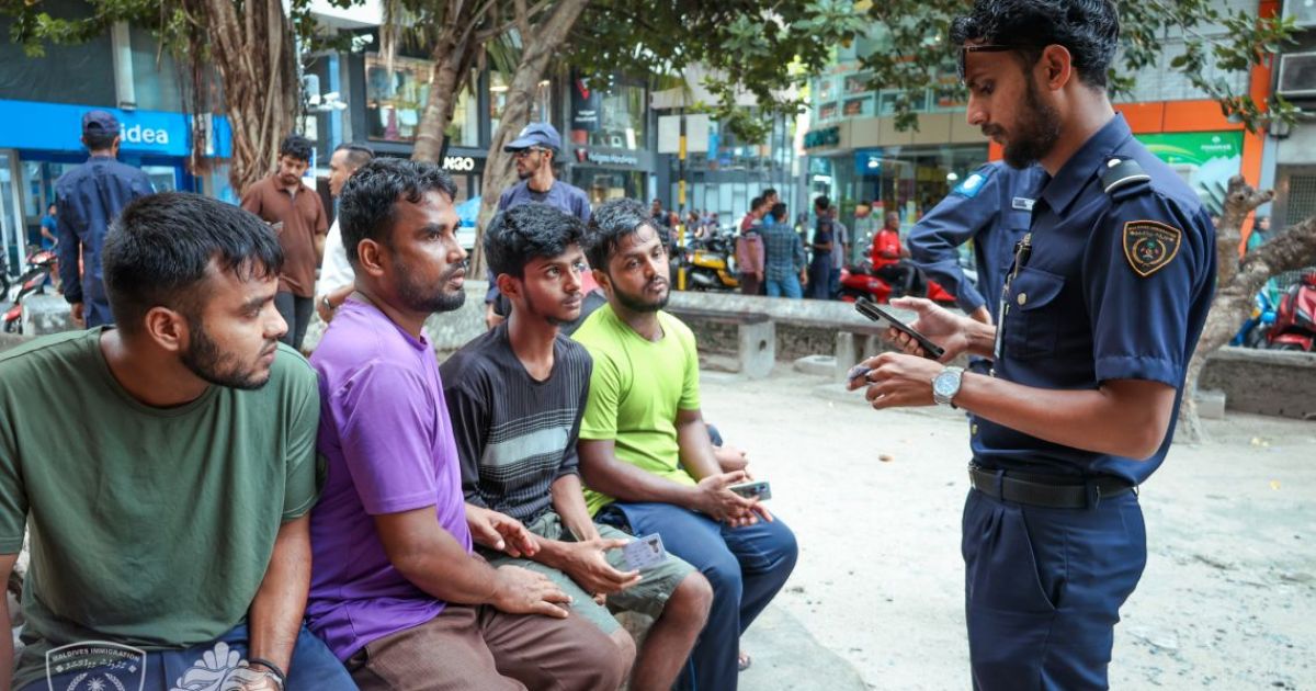 ބޮނޑިބަތްޕާކުން ބިދޭސީންތަކެއް ހިފަހައްޓައިފި
