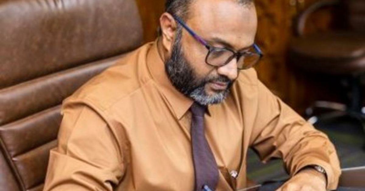 ޑރ. ޝަހީމް އަދާލަތު ޕާޓީއާއި ގުޅިވަޑައިގެންފި