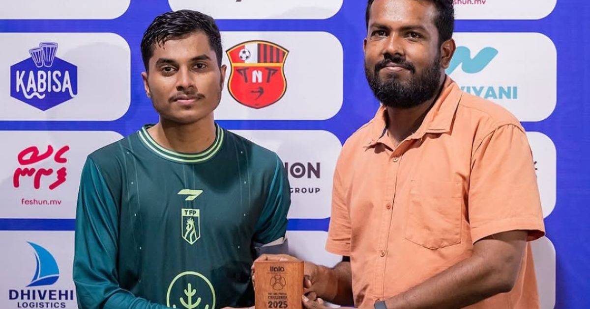 ޕީކޭ ސެމީއަށް ދިޔައިރު ތިމަރަފުށި ލަނޑުގޯންޏަކާއެކު ސެމީއަށް