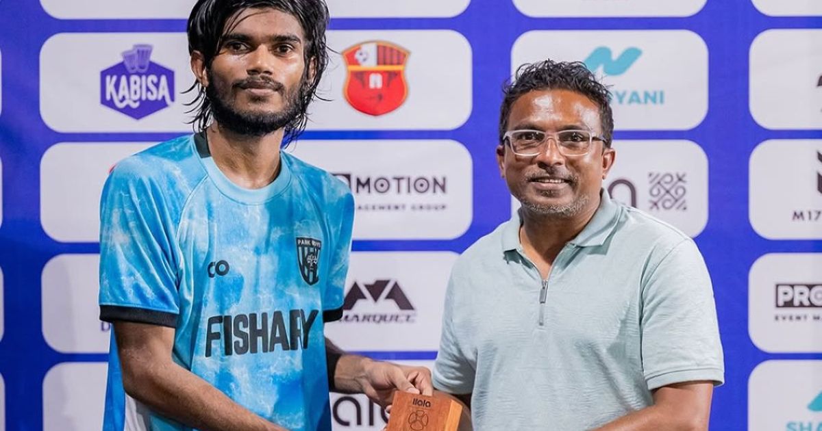 ފައިނަލުގެ ފުރަތަމަ ޖާގަ ޕާކް ބޯއީސް އަށް
